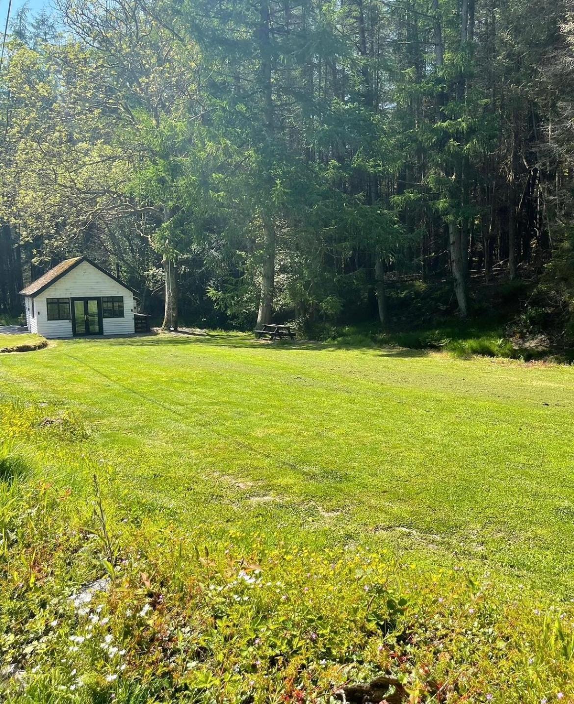 Cuckoo Cabin, Tyn Y Cwm Holiday home